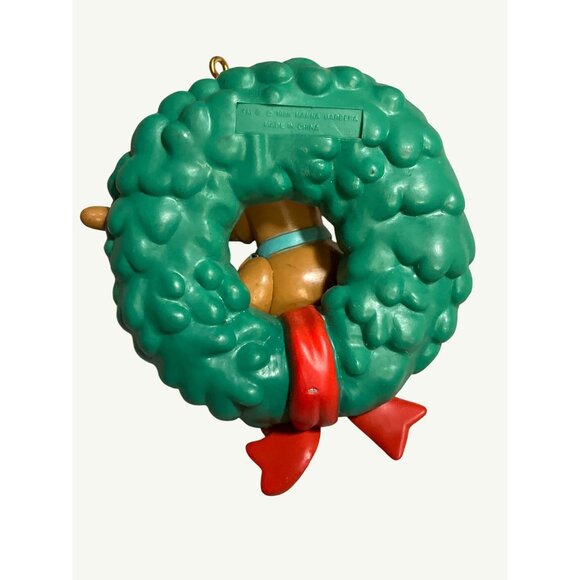 Scooby-Doo Christmas Wreath Ornament 1995 Hanna Barbera Collectible Decoration - Picture 2 of 9
